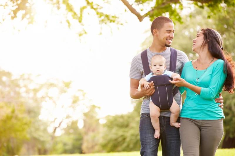 Still not the most generous in Europe: Spain raises parental leave to 17 weeks for both mothers and fathers