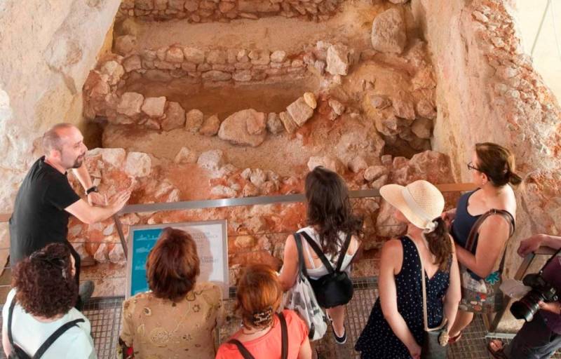 Autumn guided tours and activities at the historic Roman sites of Cartagena