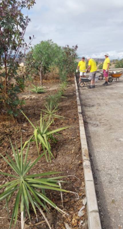 Camposol B Clean Gardening volunteers spring back into action