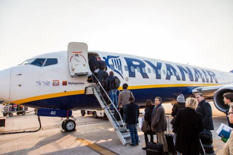 Ryanair flies off from Lanzarote to Bristol leaving 89 passengers behind at passport control